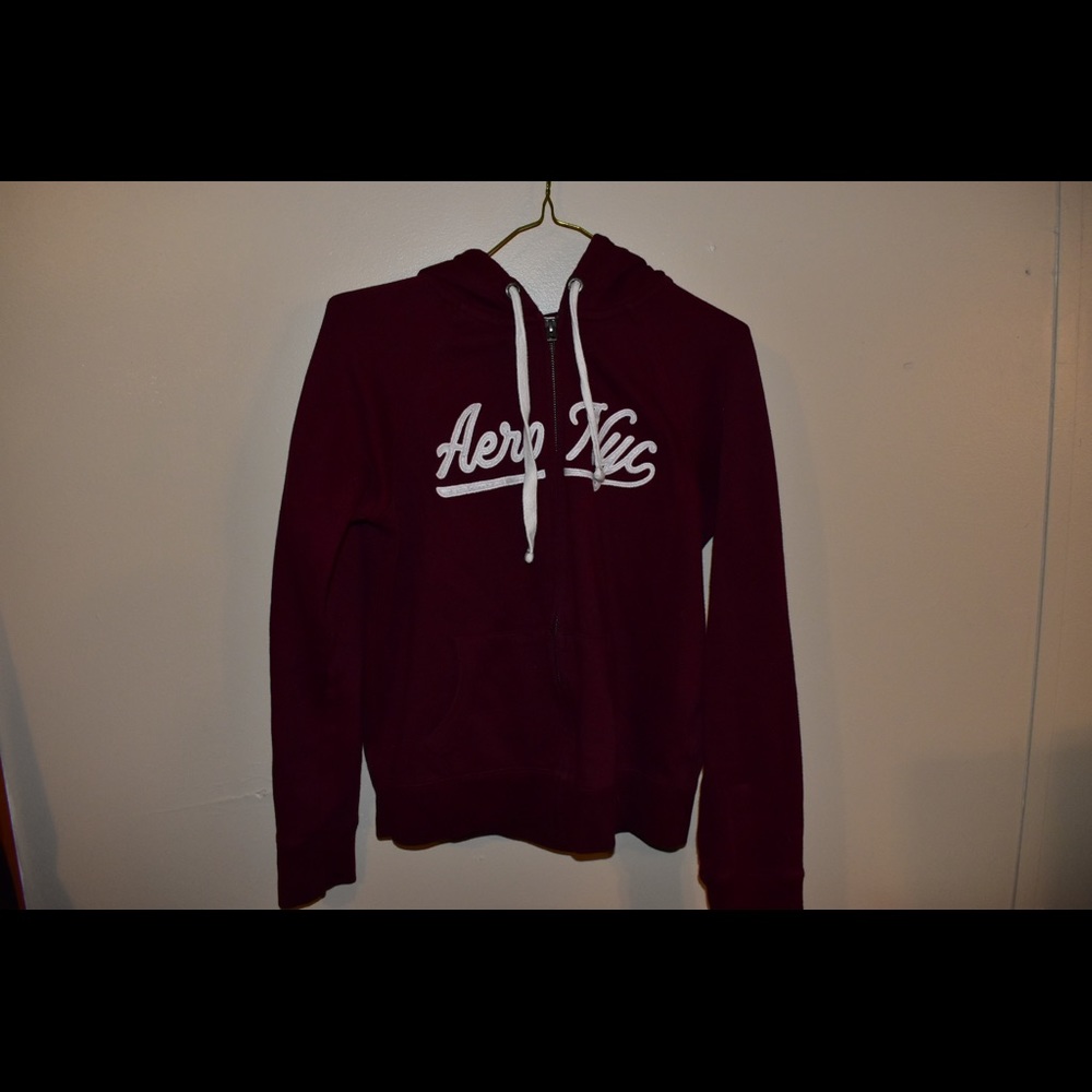 Aeropostale’s logo sweatshirt